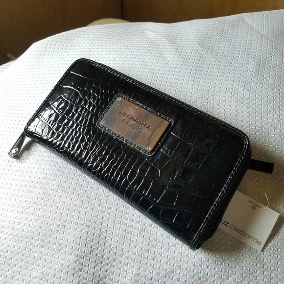 liz claiborne clutch wallet